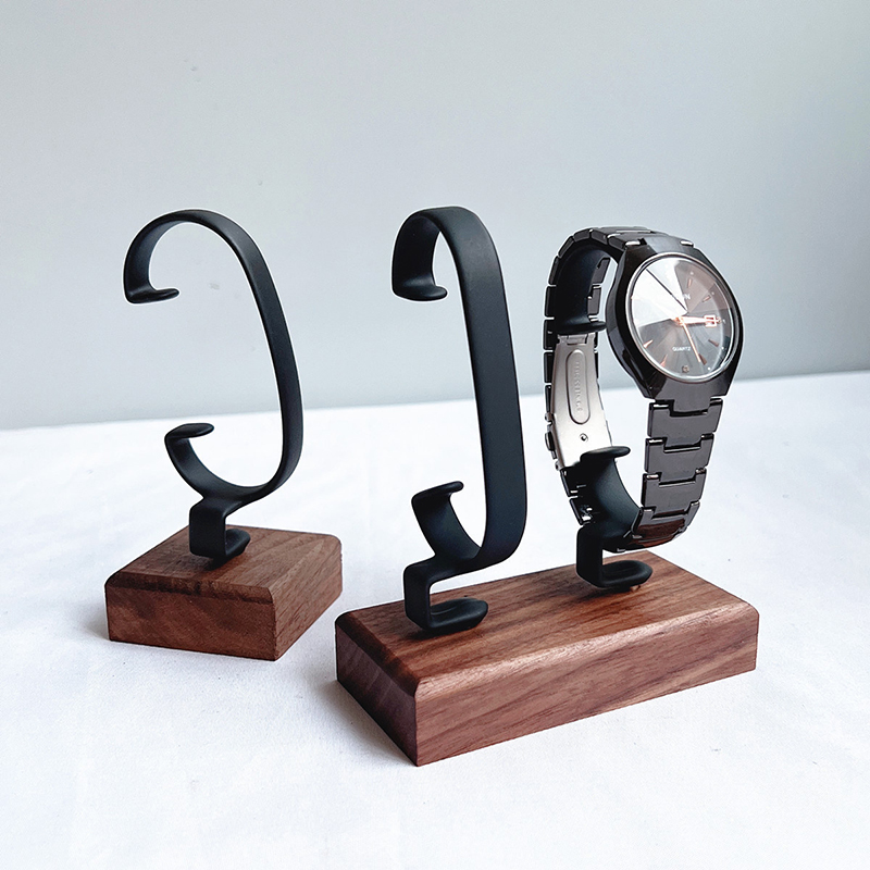 木製C型ジュエリーディスプレイスタンド 無垢材デスクトップカ - Jewelry And Watches Inc のレビューと価格