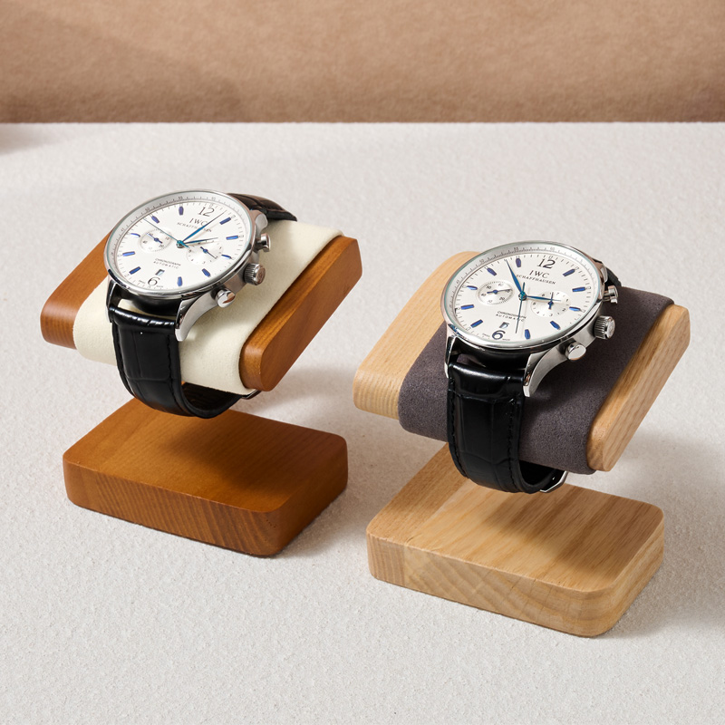 Oirlv ウォールナット材の腕時計スタンド。新しいC字型の - Jewelry And Watches Inc のレビューと価格